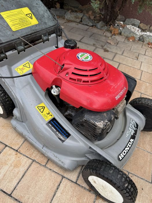 Honda Masina iarba  profesionala tractiune