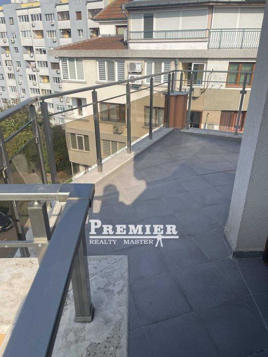 Продава се Тристаен апартамент в Бургас, Лазур - 138 кв.м за 1602 €/кв.м - Снимка #8