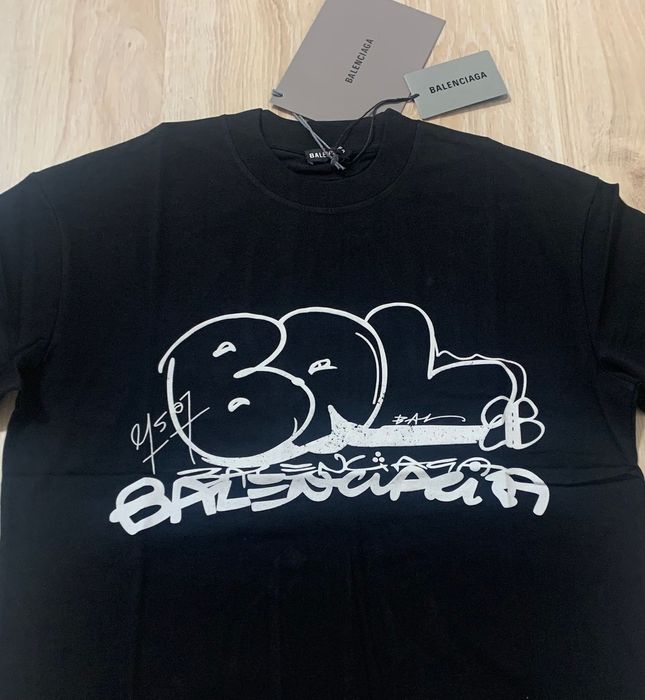 Нови мъжки тениски с етикети Balenciaga налични размери S,M,L,XL,2XL