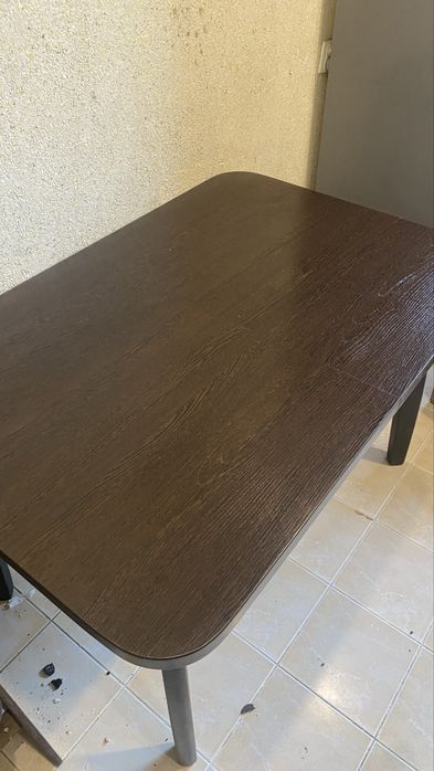 Стол для гостинной