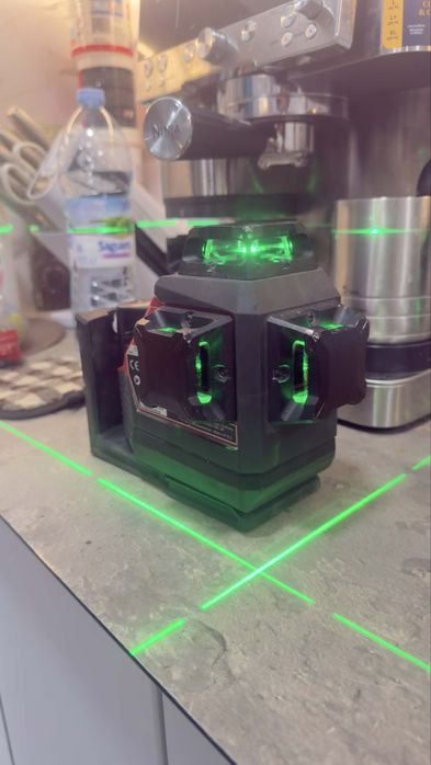 Milwaukee лазарен нивелир 360