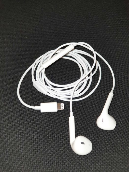 Casti originale Apple cu mufa lightning pentru iPhone iPad cu serie
