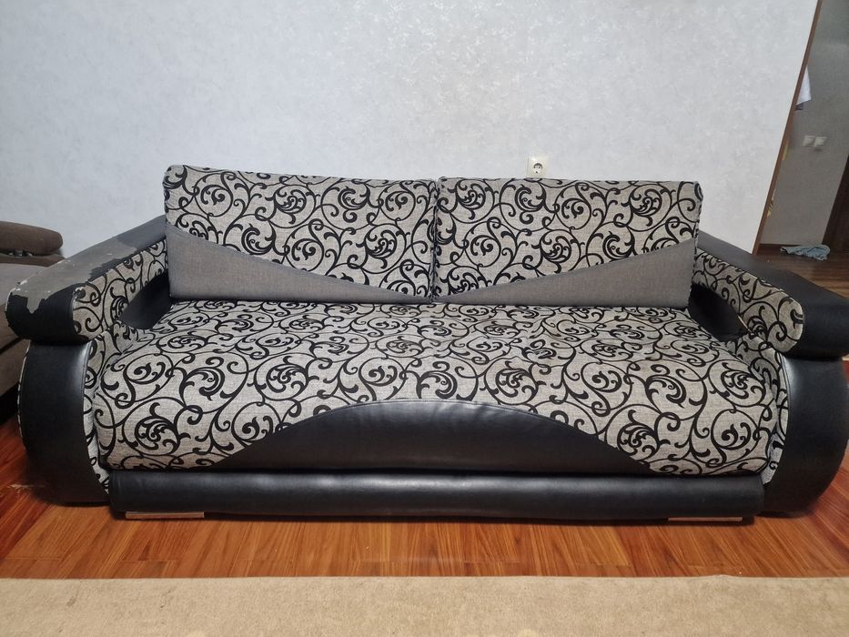 Продам диван с креслом