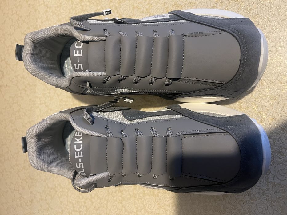 Adidasi  Barbati Noi