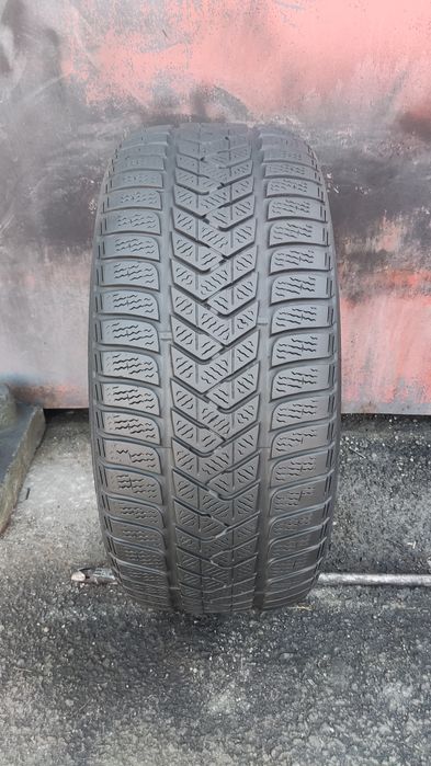 1бр. зимна гума 225/45/17 Pirelli Sotto Zero 3 
dot22
6mm
Добро състоя