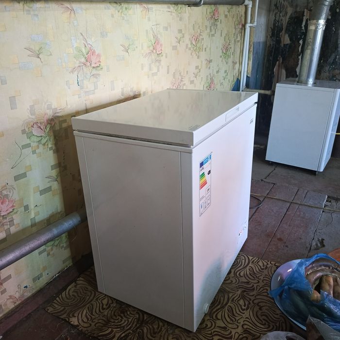 Продам морозильную камеру