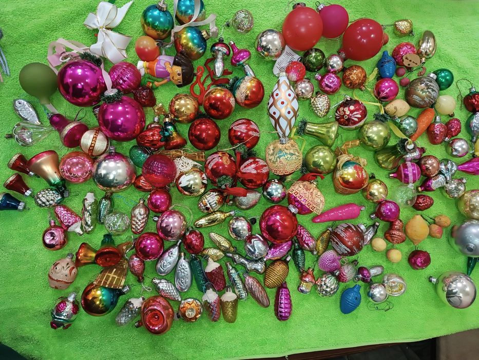 Ёлочные игрушки разные