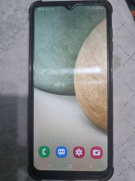 Samsug a 12. 64 gB ишлаши зур бркулда ишлатилган дакуминт каропка бор