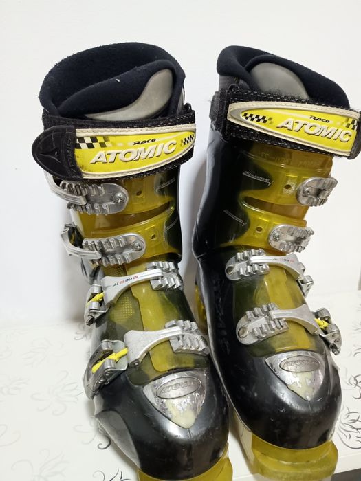 Vând Clăpari Atomic mărimea 40,5