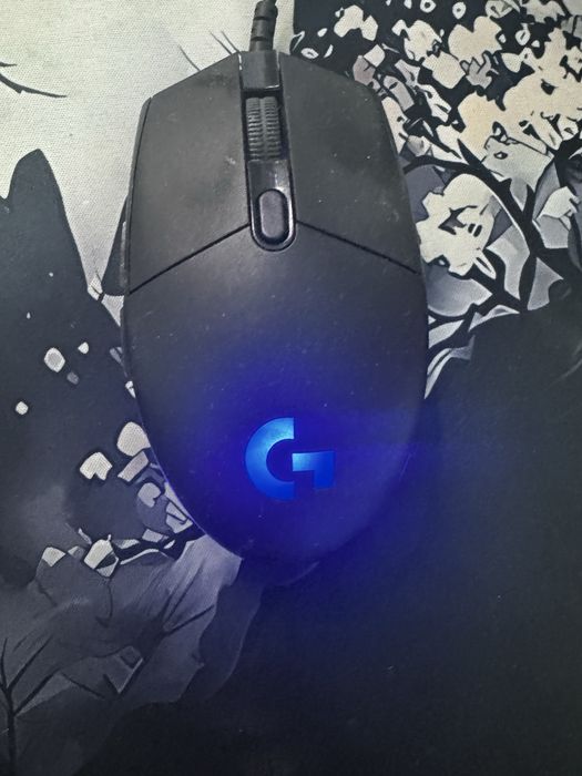 Logitech G102 Lightsync (Gaming Mouse) + коврик