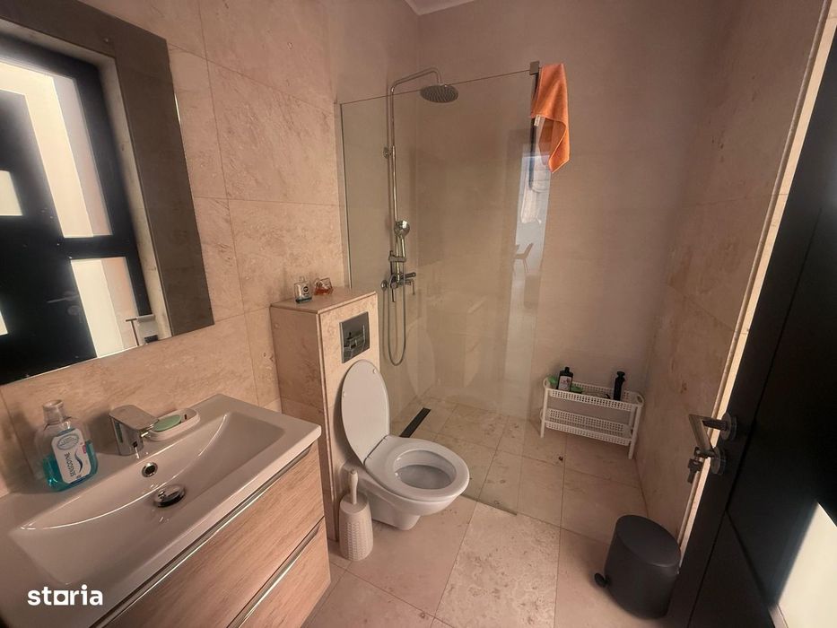 Casa individuala pe parter, cu 4 camere, direct proprietar.