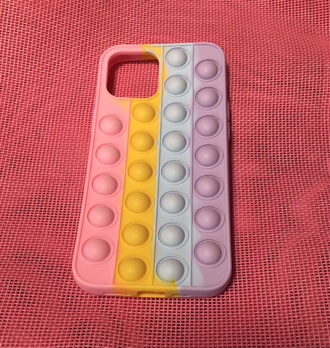 Попит кейс за iPhone