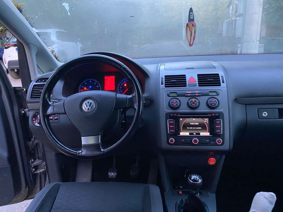 VOLKSWAGEN Touran 2009 — imagine 4