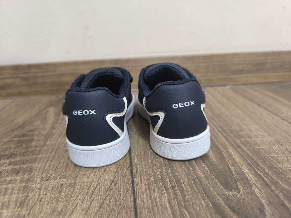 Детски обувки Geox - размер 24
