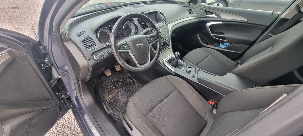 OPEL insignia  Обслужена + Газ