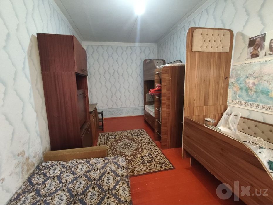 Student qizlaga Sentyabrdan Chirchiqda 7 kollej oldida  Kv bor
