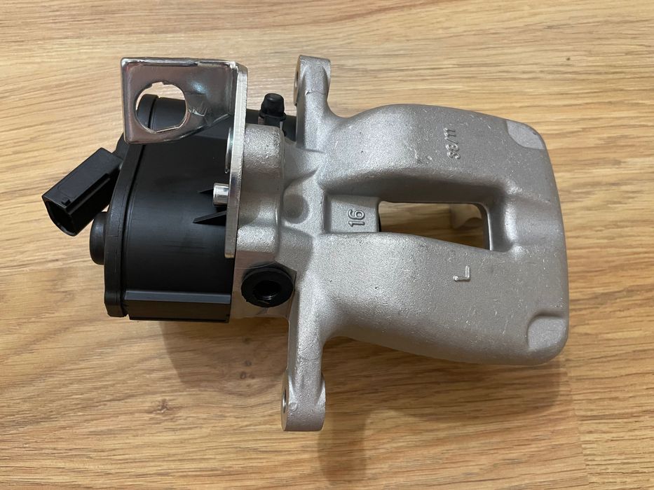 НОВИ Задни Спирачни апарати с мотор Volkswagen Passat B6 Sedan Variant