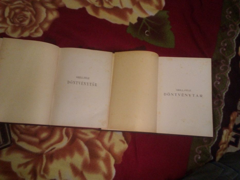 Carti vechi in stare buna