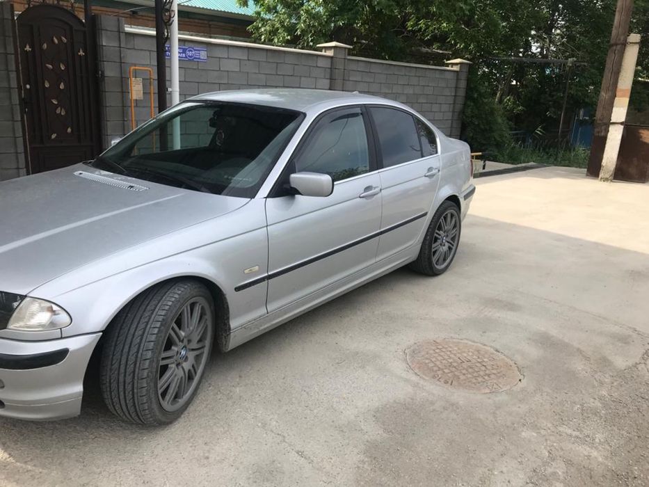 Продам комплект колес на BMW