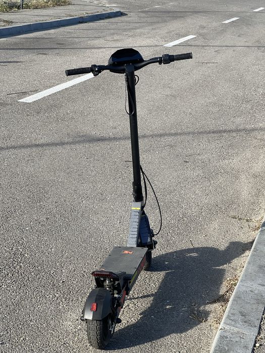Vând trotinetă electrică KuKirin G2
