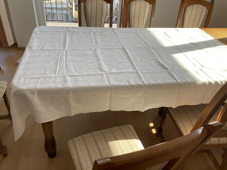 Fata de masa de foarte buna calitate