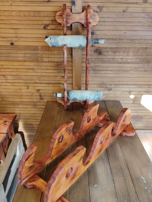 Vand Scaunele , Suport sticle de vin  lăcuite.