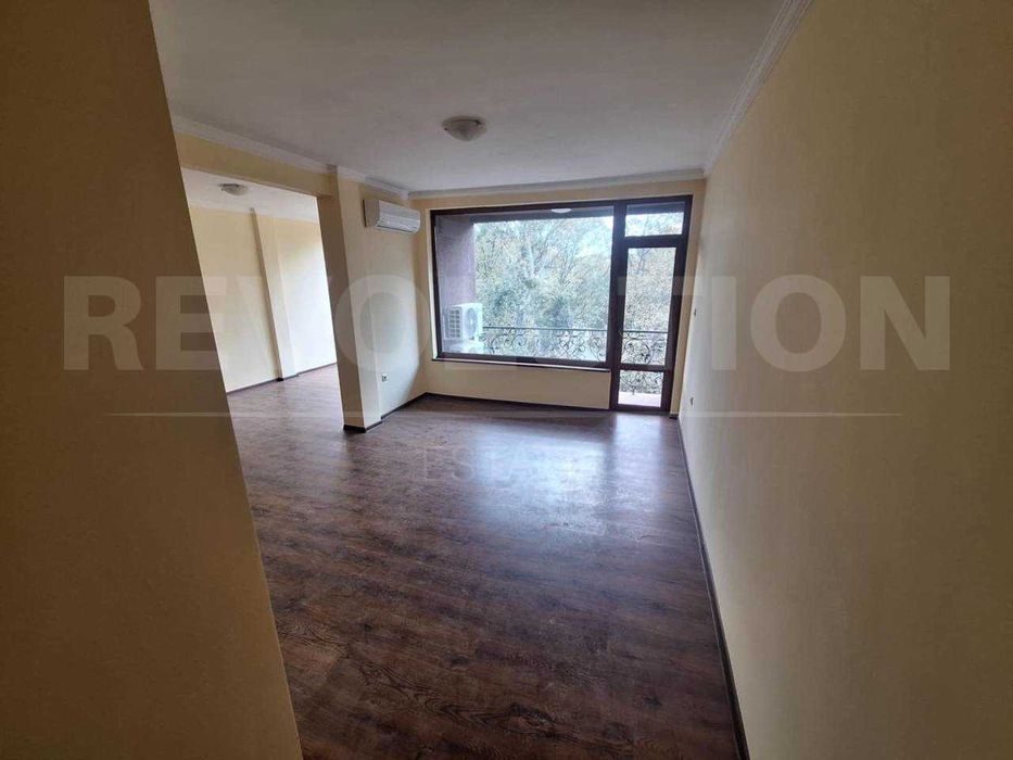 Продава се Тристаен апартамент в к.к. Златни пясъци - 135 кв.м за 1399 €/кв.м - Снимка #2