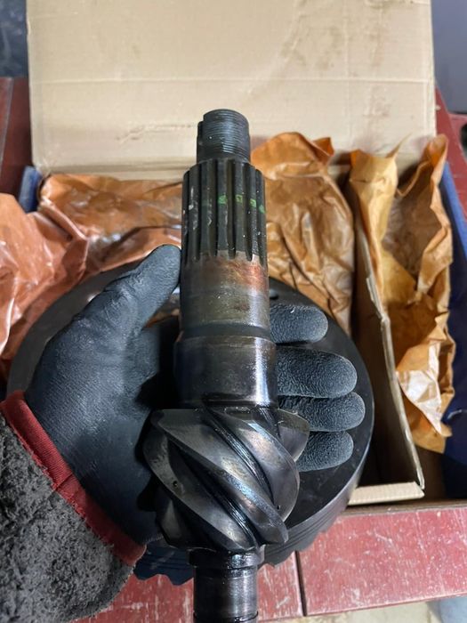 Главная пара и Исузу