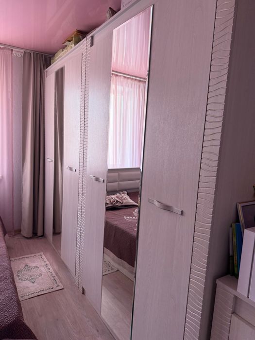 Продам спальный гарнитур