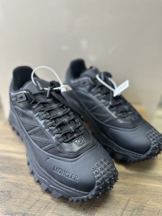 Мъжки обувки Moncler