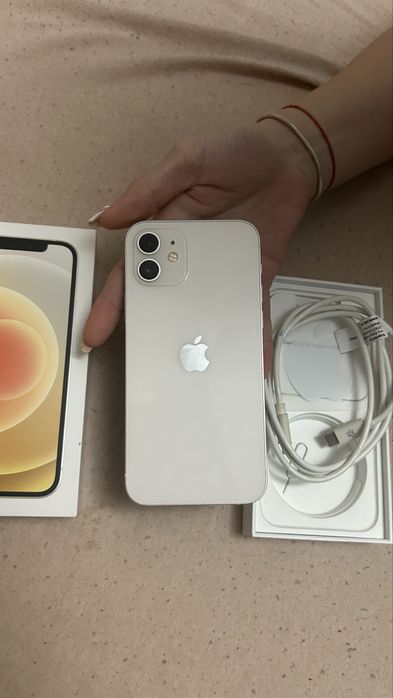 Iphone 12  128GB Бял