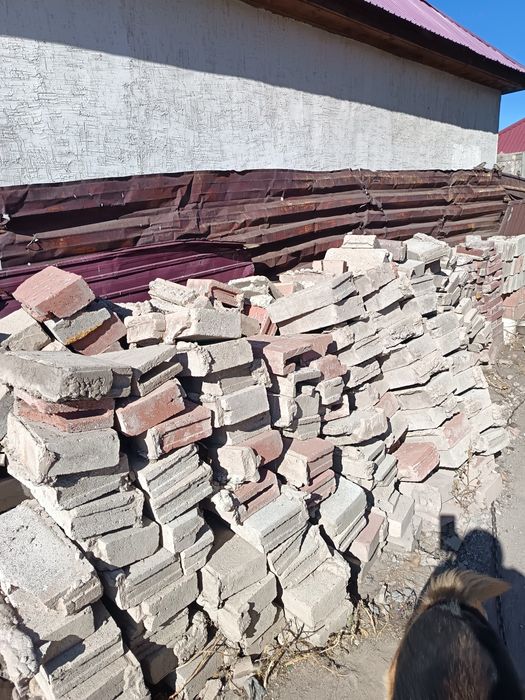 Пескоблок  отдам даром