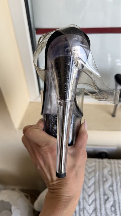 Продам стрипы 38 размер Б/У.