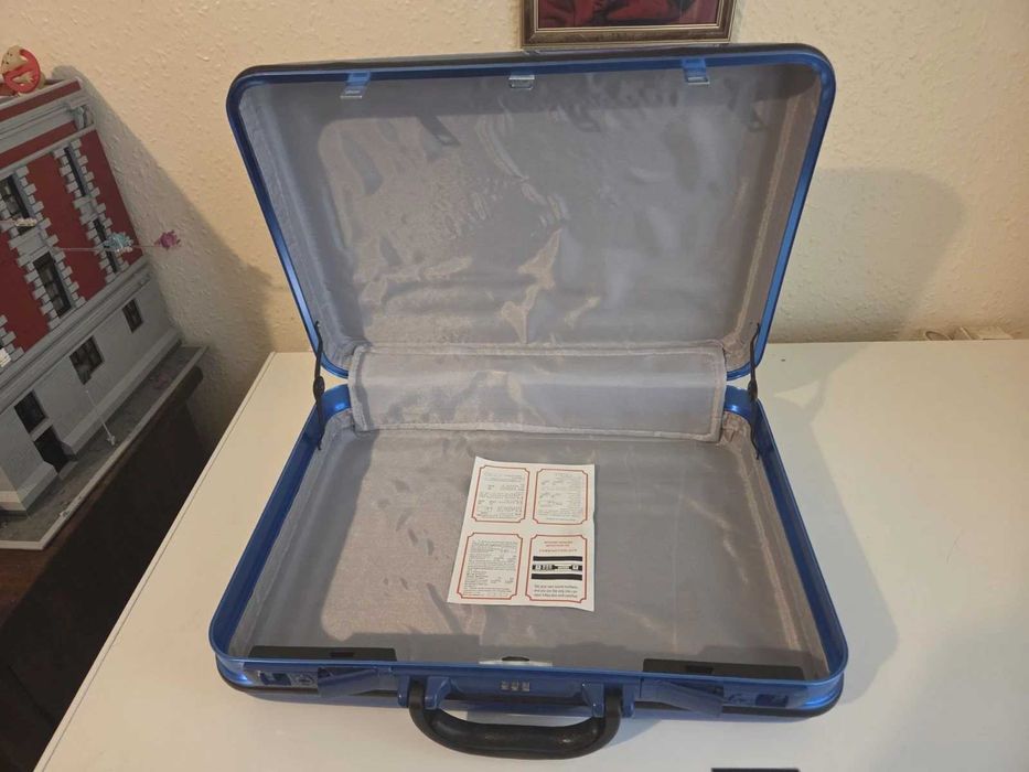 Куфар WWE Money In The Bank Briefcase Blue син Договорът в куфарче