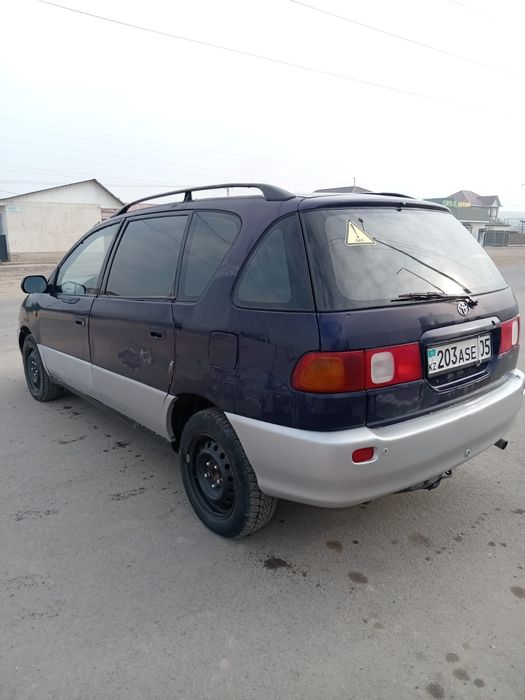 Машина сатылады тайота