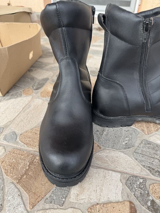 Зимни обувки.