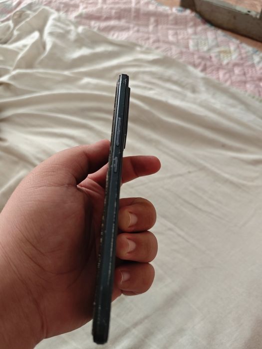 Продам телефон Vivo v23e