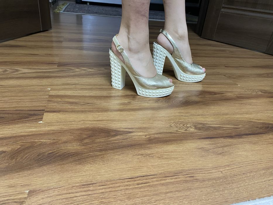 Туфли босоножки 39 размер