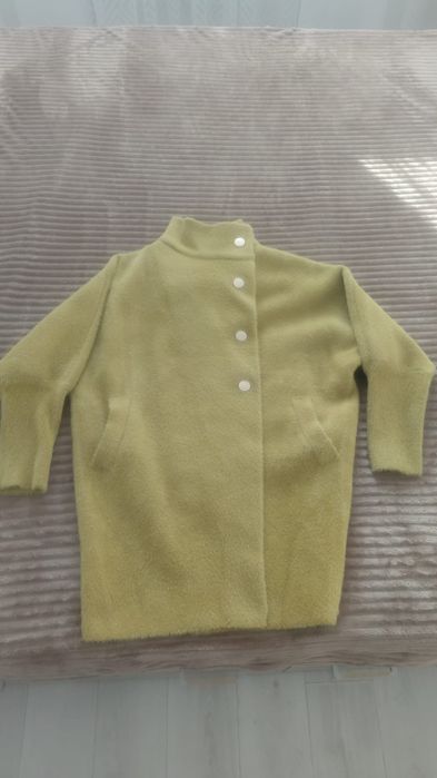 Продам полупольто, не дорого