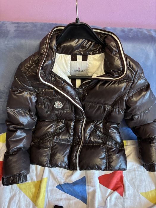Geaca moncler : dama masura un  (S) 100% originala