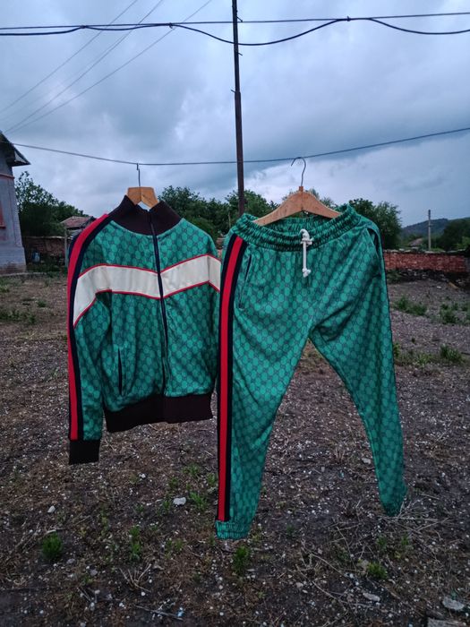 Мъжки спортен комплект GUCCI  S размер 175  см доставка еконт тел:0877596665 носен е два пъти.