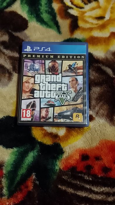 PS 4 slim 500gb aproape nou nu prea l-am folosit