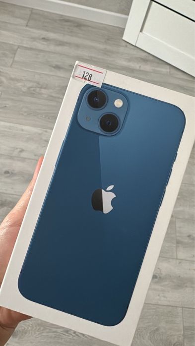 Продам Iphone 13 Blue