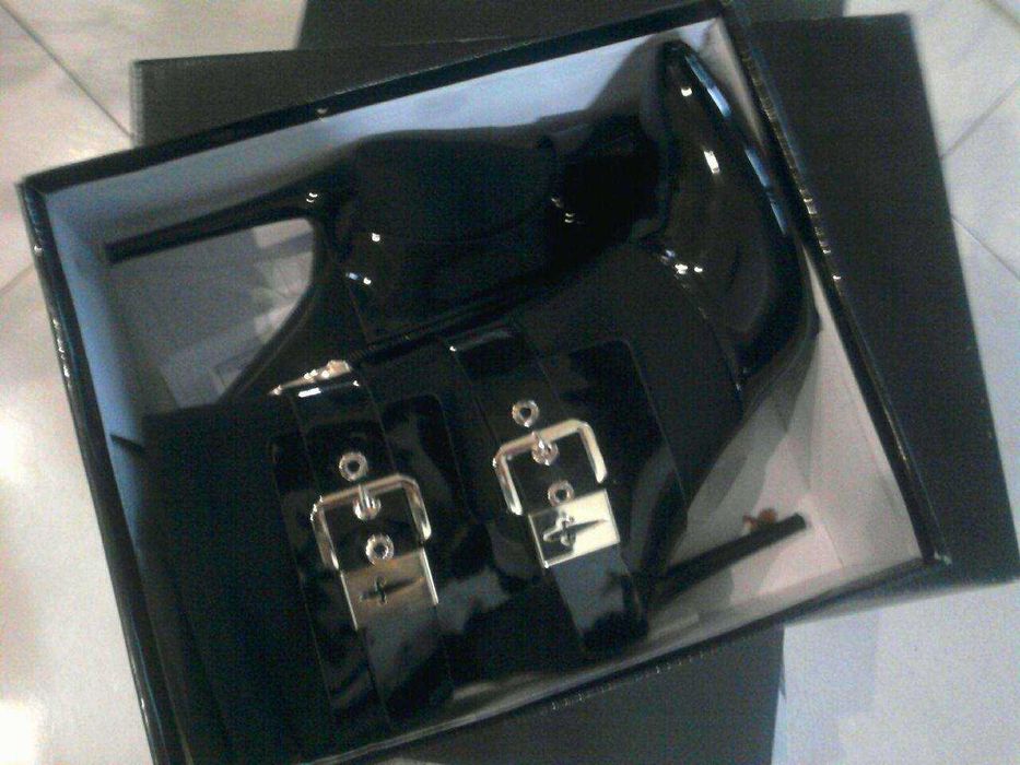 Дамски боти ,черни с ток