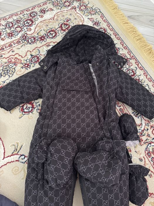 Продам детские комбинезон