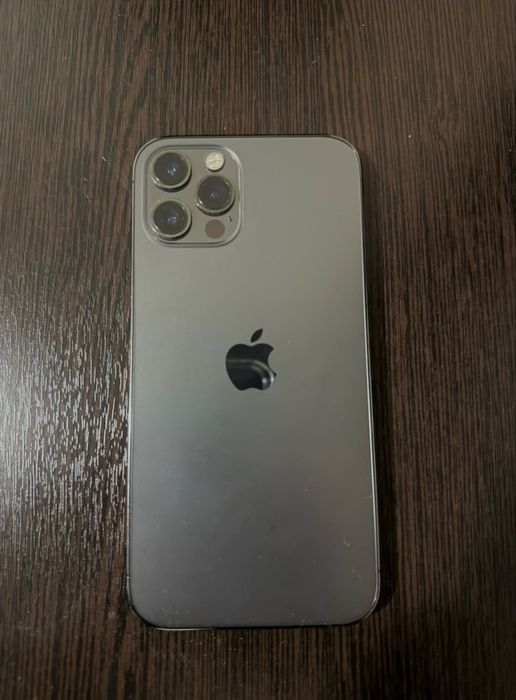 iPhoneee  12 про
