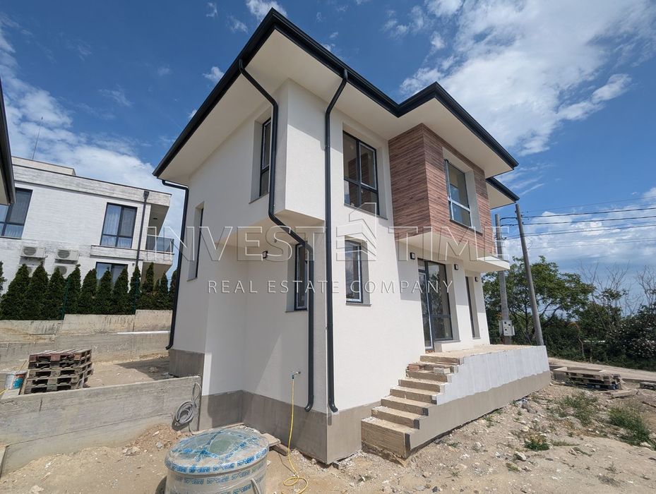 Продава се Къща в Варна, м-т Траката - 139 кв.м за 2080 €/кв.м - Снимка #1