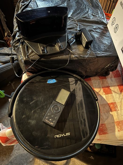 Прахусмукачка робот ROVUS