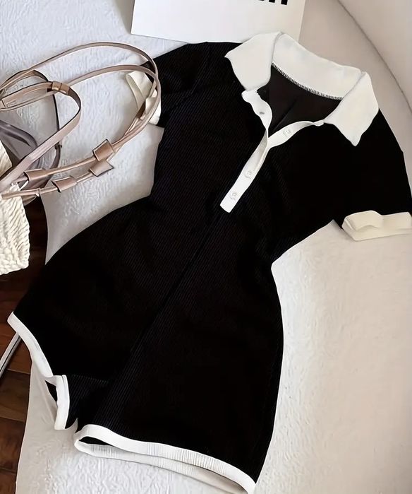 Короткое платье.