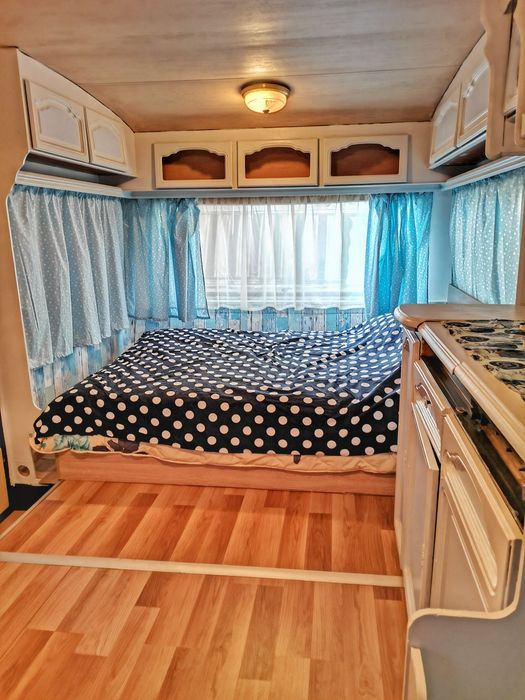 Каравана Sunshine къмпинг Смокиня